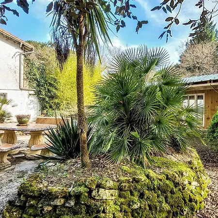 Dom wakacyjny Maison Dans Les Bois